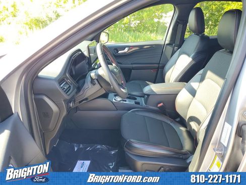 Used 2024 Ford Escape ST-Line w/ Tech Pack #1 AWD/4WD image 11