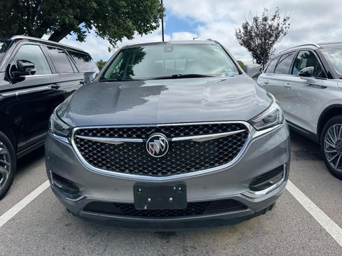 Used 2020 Buick Enclave Avenir w/ Avenir Technology Package AWD/4WD image 2