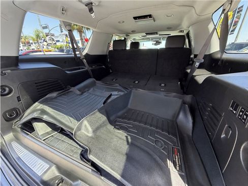 Used 2016 GMC Yukon XL SLT w/ Open Road Package RWD image 26