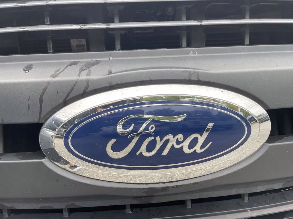 Used 2019 Ford F250 XL w/ Power Equipment Group AWD/4WD image 9