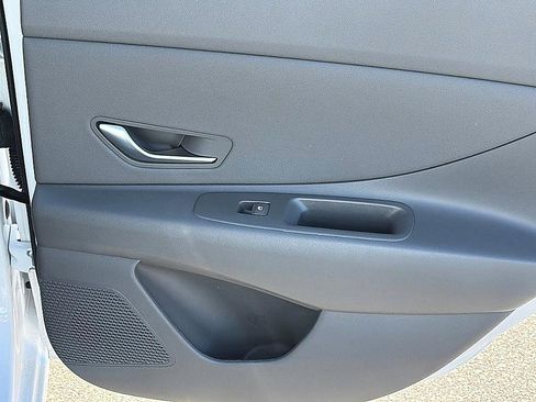 Certified 2025 Hyundai Elantra Sport FWD image 27
