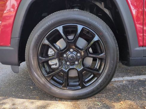 Certified 2026 Jeep Compass Latitude AWD/4WD image 14