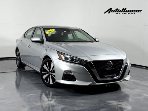 Used 2022 Nissan Altima 2.5 SV FWD image 1