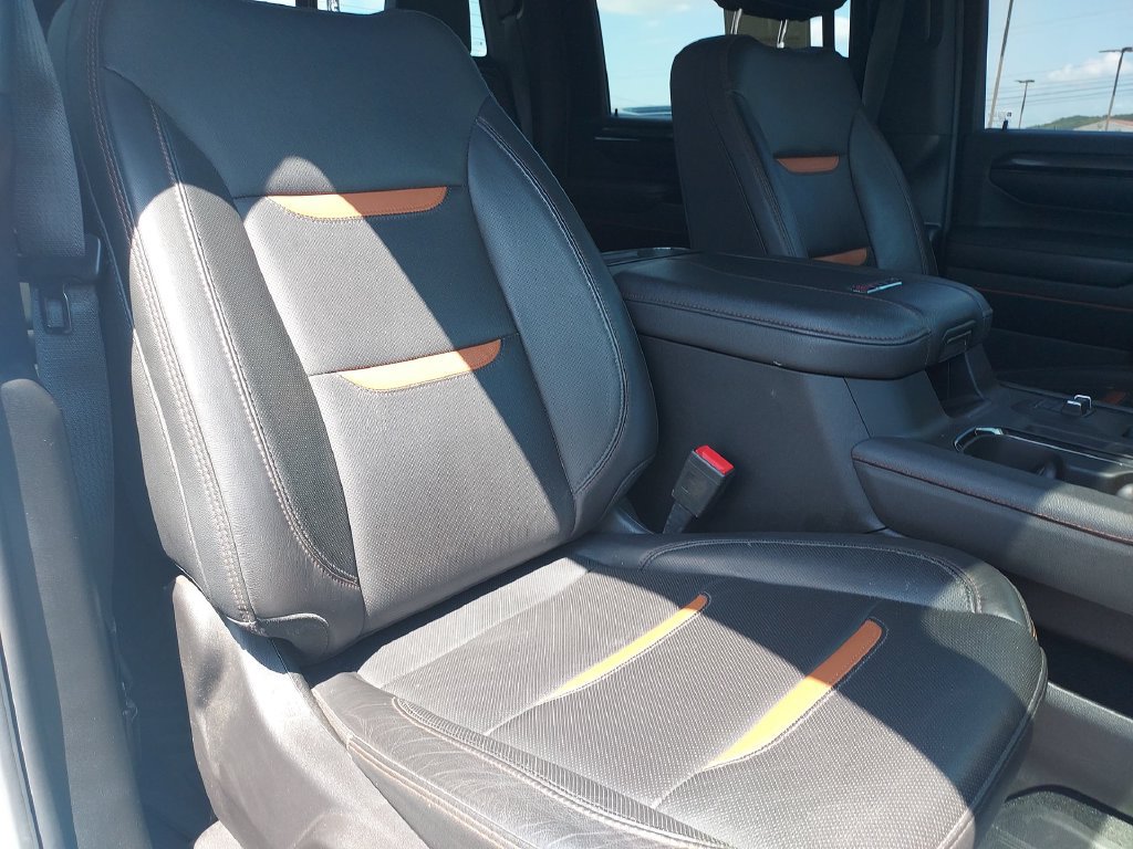 Used 2024 GMC Sierra 2500 AT4 w/ Technology Package AWD/4WD image 30