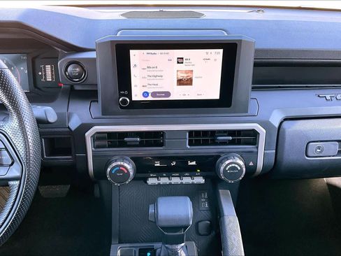 Used 2024 Toyota Tacoma SR image 7