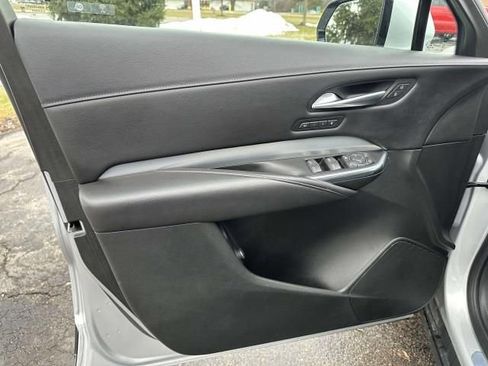 Used 2021 Cadillac XT4 Premium Luxury w/ Cold Weather Package image 7