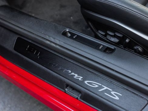 Used 2024 Porsche 911 Carrera GTS RWD image 19