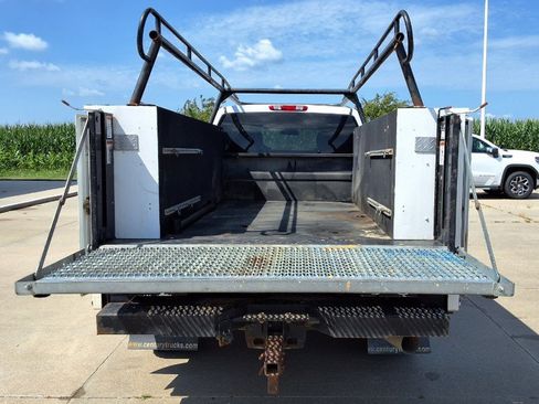 Used 2011 Chevrolet Silverado 3500 W/T AWD/4WD image 7