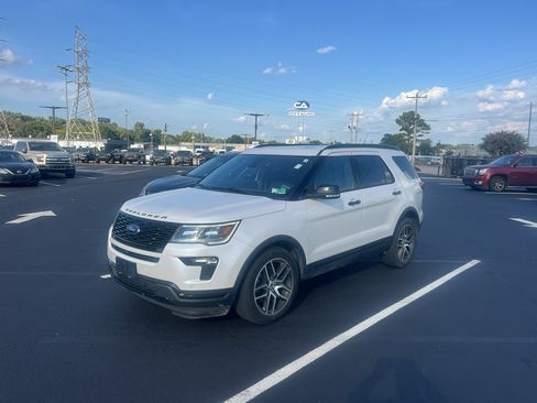 Used 2018 Ford Explorer Sport w/ Equipment Group 401A AWD/4WD image 1