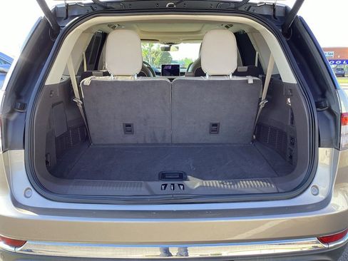 Used 2020 Lincoln Aviator Reserve w/ Equipment Group 202A AWD/4WD image 11