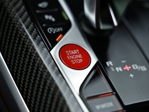 Certified 2025 BMW M4 Competition w/ Executive Package image 39