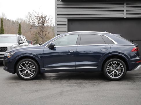 Used 2024 Audi Q8 Premium Plus w/ Premium Plus Package image 7