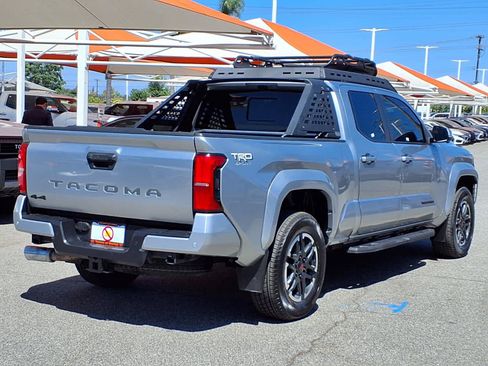 Used 2024 Toyota Tacoma TRD Sport w/ TRD Sport Premium Package AWD/4WD image 6