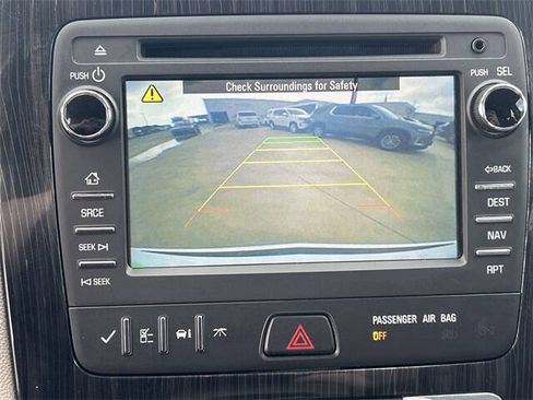 Used 2017 Chevrolet Traverse LT image 15