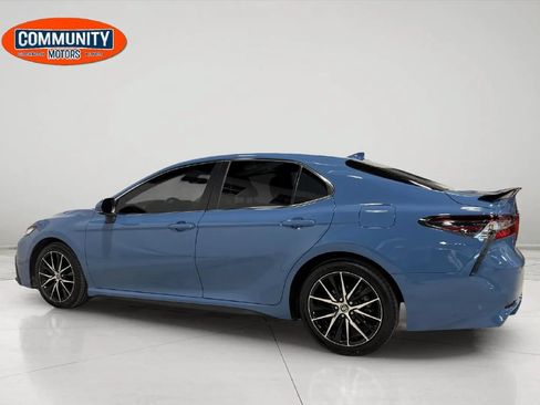 Used 2023 Toyota Camry SE w/ Blackout Package (TMS) AWD/4WD image 4