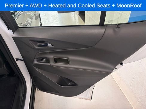 Used 2023 Chevrolet Equinox Premier image 24