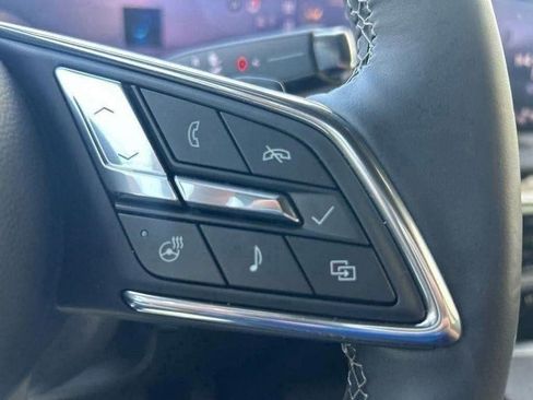 Used 2025 Buick Enclave Sport Touring w/ Super Cruise Package image 18