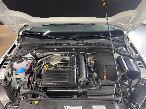 Used 2017 Volkswagen Jetta SE FWD image 55