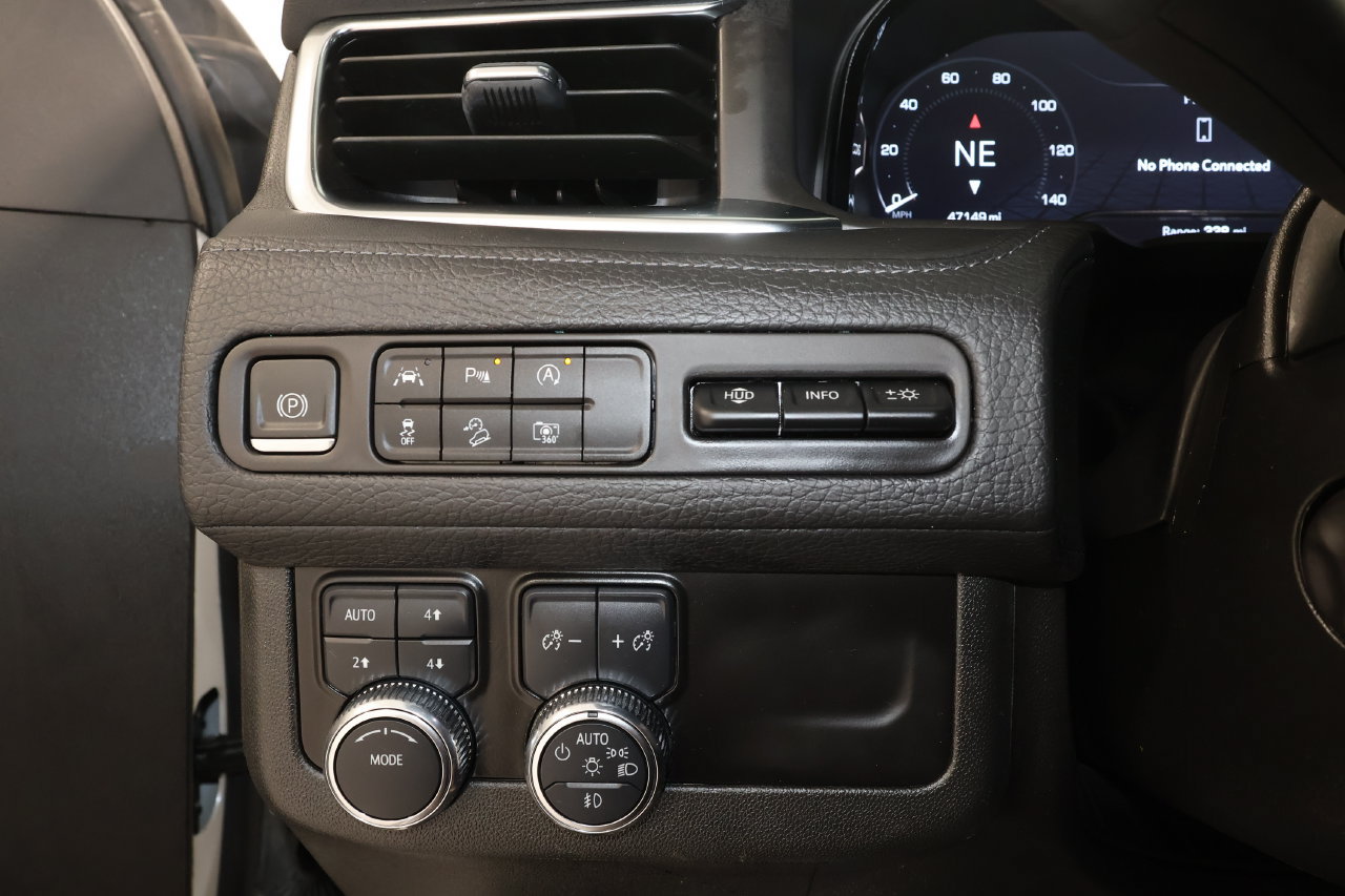 Used 2024 GMC Yukon Denali AWD/4WD image 11