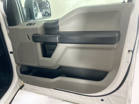Used 2016 Ford F150 XL w/ Equipment Group 101A Mid RWD image 24