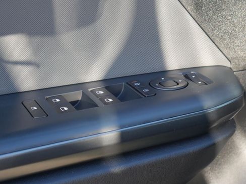 Used 2025 Kia K4 FWD image 30