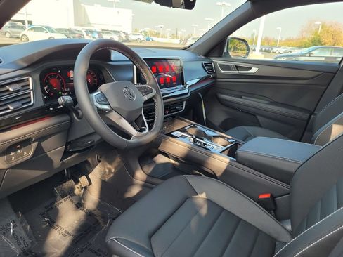 New 2025 Volkswagen Atlas Cross Sport SEL AWD/4WD image 10