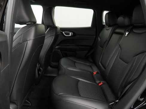 New 2026 Jeep Compass Latitude AWD/4WD image 19