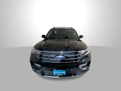 Used 2021 Ford Explorer XLT w/ Equipment Group 202A AWD/4WD image 3
