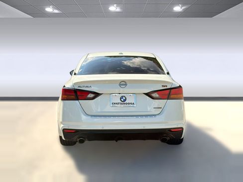 Used 2023 Nissan Altima 2.0 SR FWD image 10