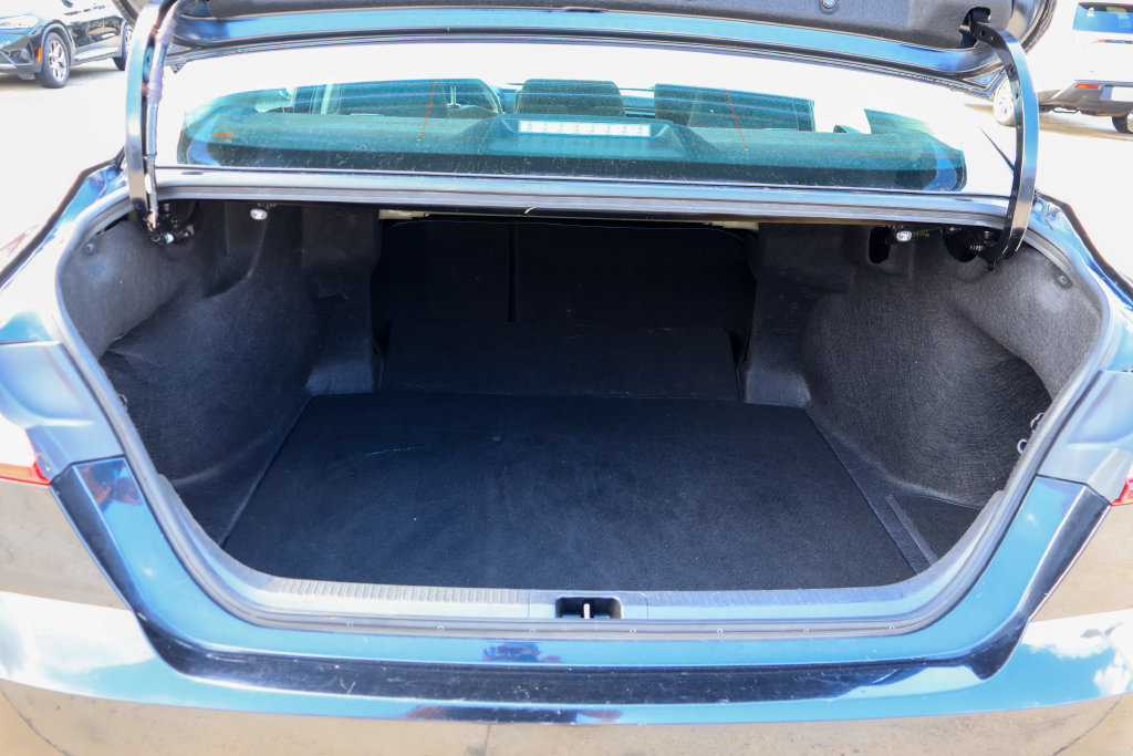 Used 2025 Toyota Camry LE FWD image 25