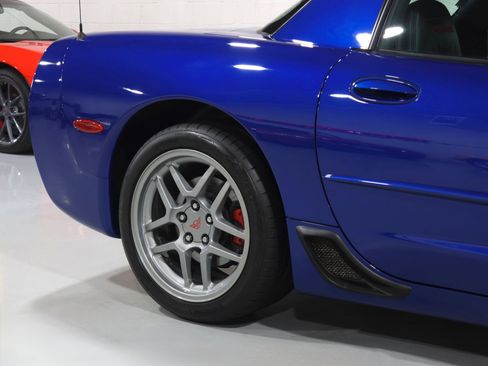 Used 2003 Chevrolet Corvette Z06 w/ Memory Package, 3 Drivers RWD image 37