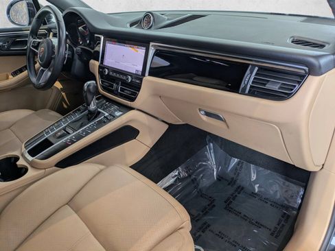 Used 2020 Porsche Macan AWD/4WD image 23