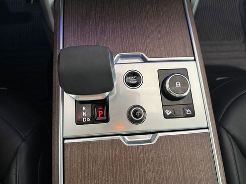 Used 2023 Land Rover Range Rover Long Wheelbase SE AWD/4WD image 16