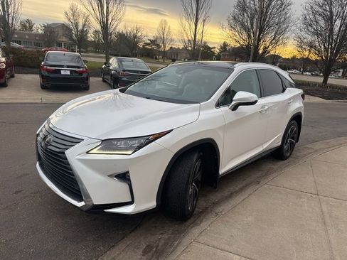 Used 2017 Lexus RX 450h AWD image 7