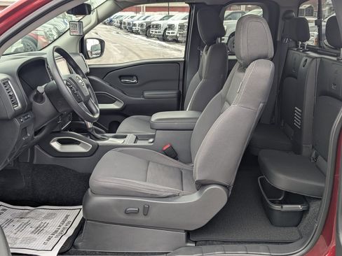 Used 2022 Nissan Frontier SV image 13