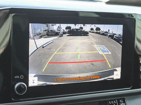 Used 2025 Toyota Camry SE w/ Convenience Package FWD image 27
