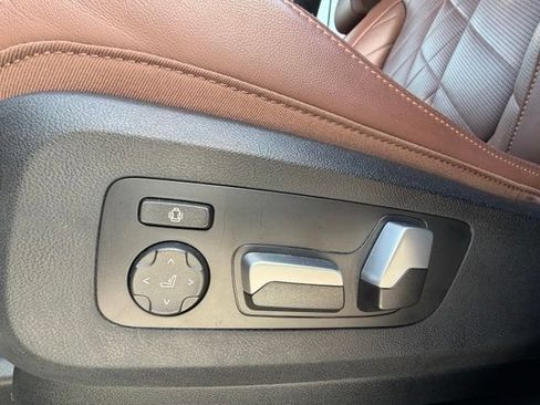 Used 2024 BMW X5 xDrive40i w/ Parking Assistance Package AWD/4WD image 19