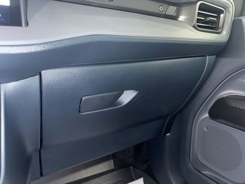 New 2025 Ford Maverick XLT w/ XLT Luxury Package image 29