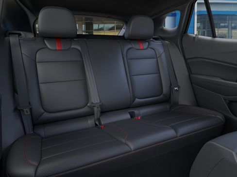 New 2026 Chevrolet Trax RS w/ Sunroof Package FWD image 18