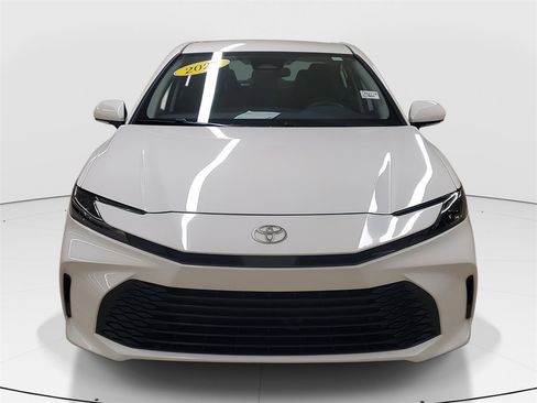 Certified 2025 Toyota Camry LE image 2