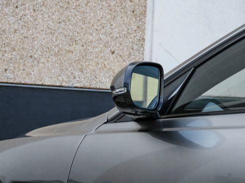 Used 2019 Jaguar XE S RWD image 51