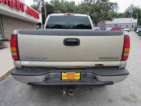 Used 2002 Chevrolet Silverado 2500 LS AWD/4WD image 4