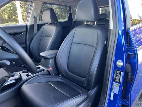 Used 2023 Kia Seltos SX w/ SX Sunroof Package image 13