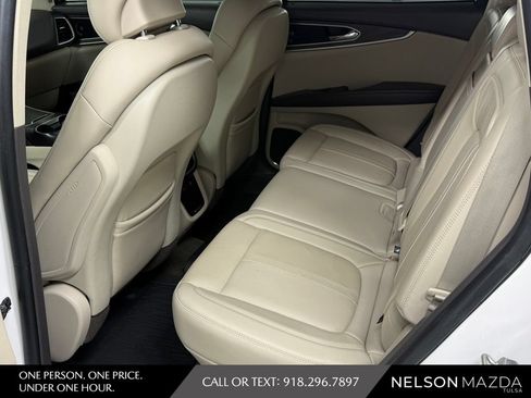 Used 2018 Lincoln MKX Reserve w/ Driver Assistance Package FWD image 34