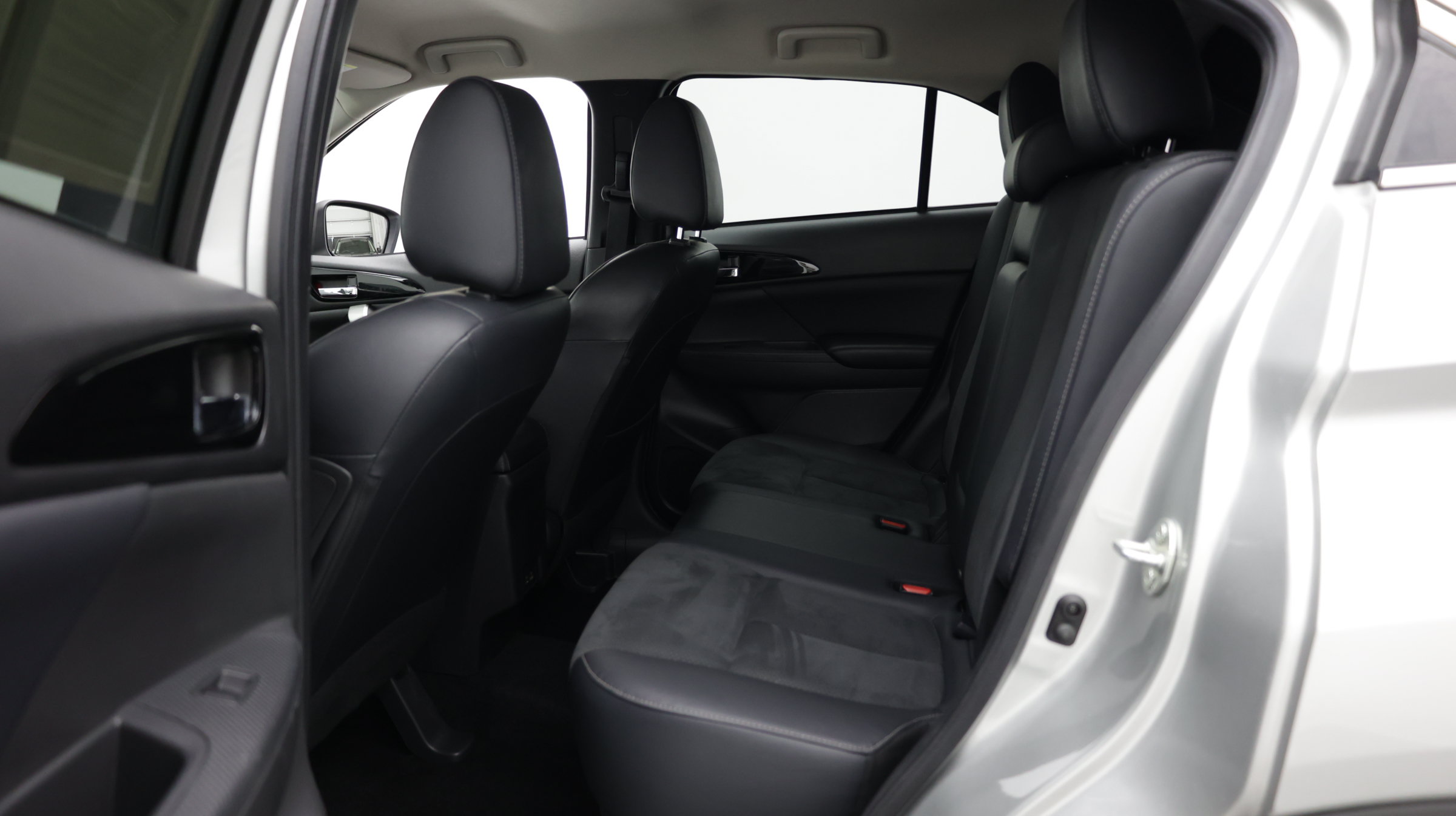 Used 2024 Mitsubishi Eclipse Cross SE AWD/4WD image 30