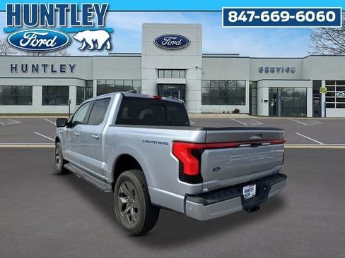 Used 2022 Ford F150 Lightning Lariat image 6