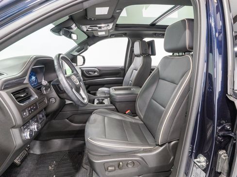 Used 2024 GMC Yukon SLT w/ SLT Luxury Package AWD/4WD image 15