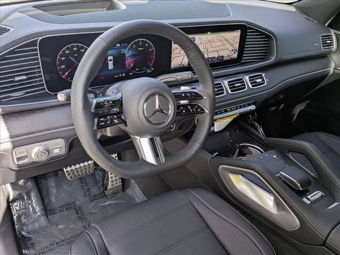 New 2026 Mercedes-Benz GLS 580 4MATIC image 3