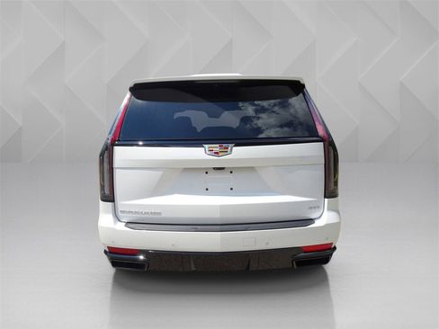 Certified 2024 Cadillac Escalade Sport w/ Touring Package image 4