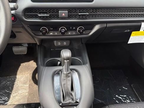 New 2027 Honda HR-V LX image 12